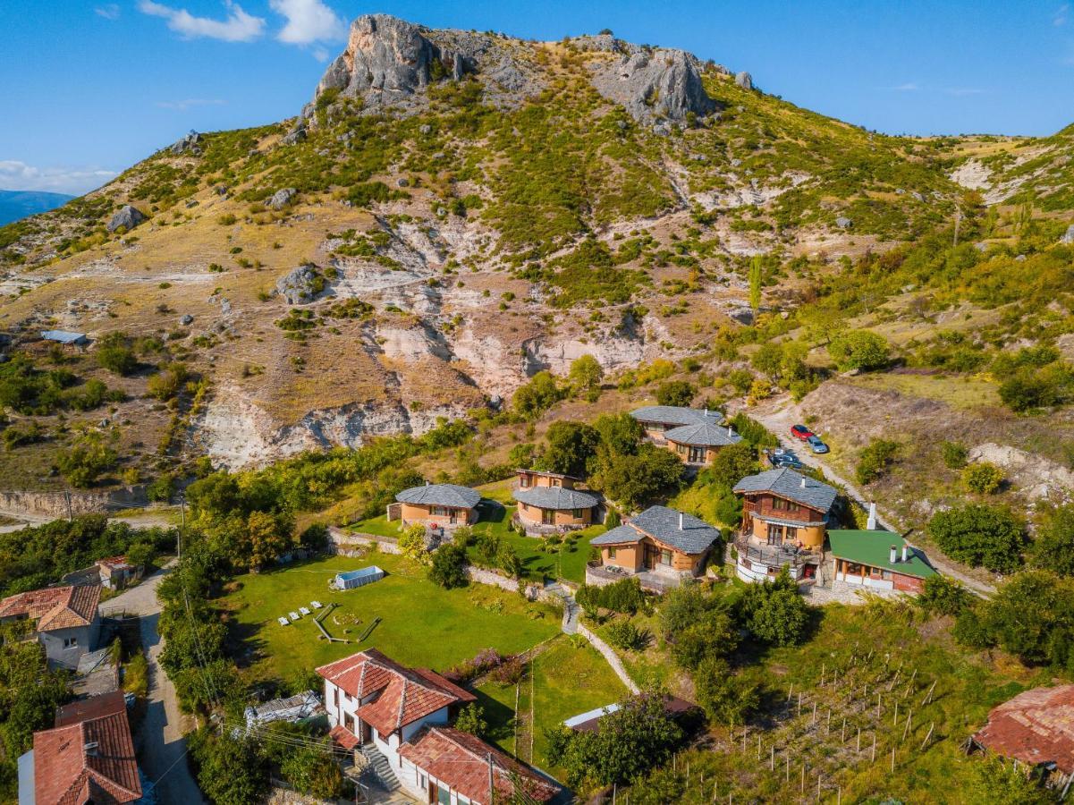 Eco Village Under The Cliffs Ilindentsi Dış mekan fotoğraf