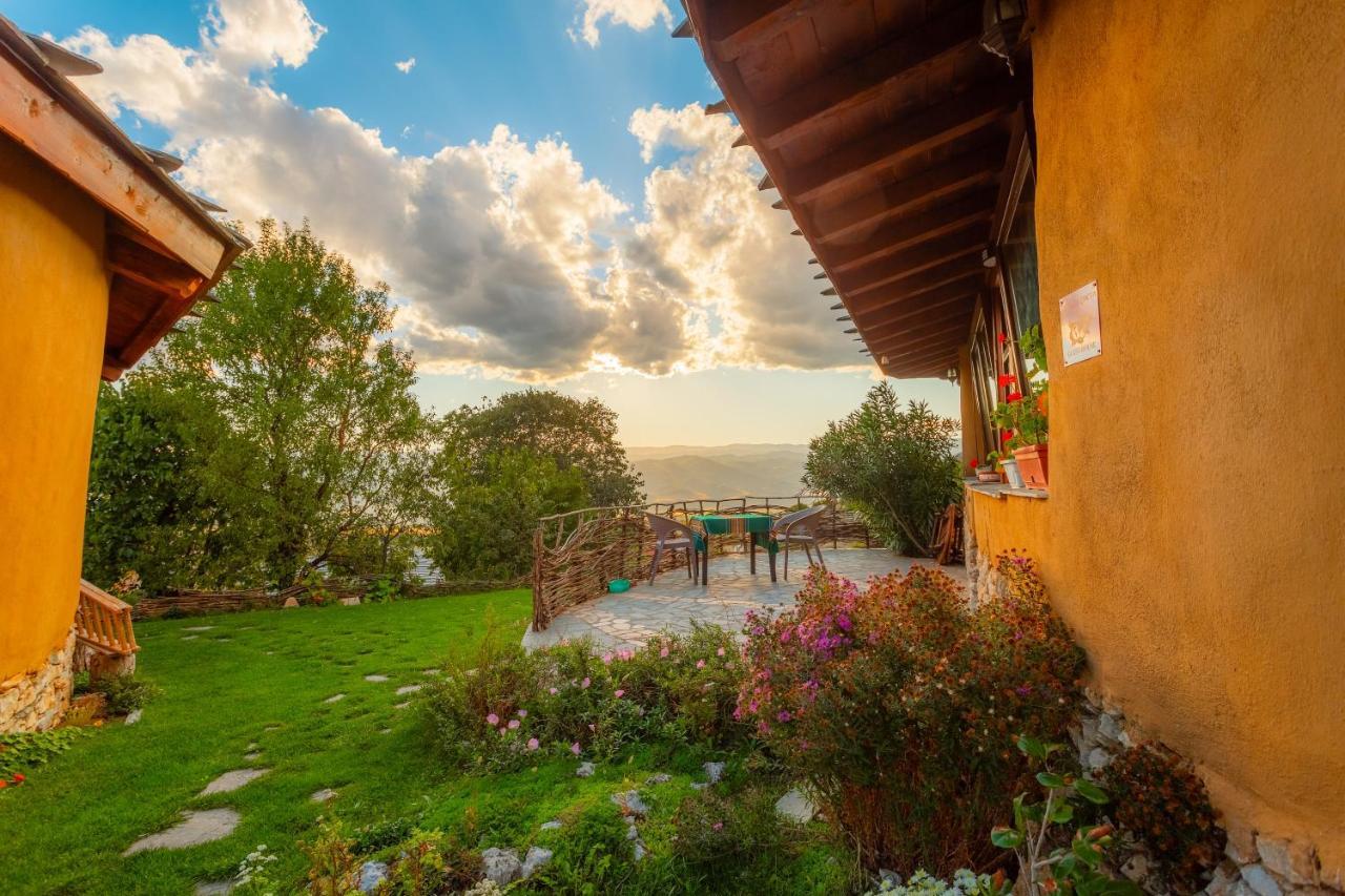 Eco Village Under The Cliffs Ilindentsi Dış mekan fotoğraf