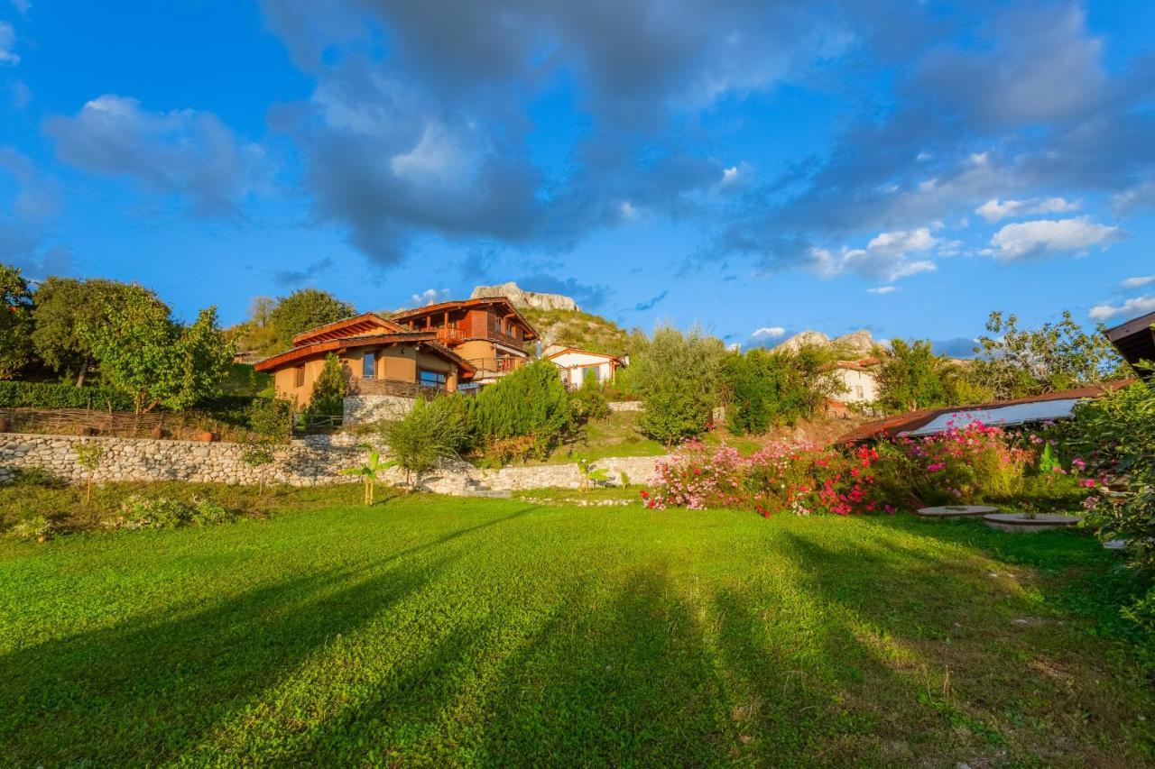 Eco Village Under The Cliffs Ilindentsi Dış mekan fotoğraf