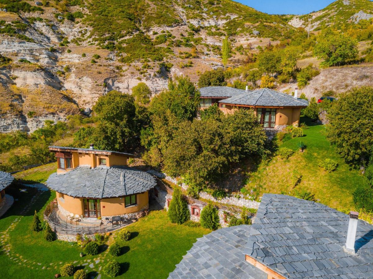 Eco Village Under The Cliffs Ilindentsi Dış mekan fotoğraf