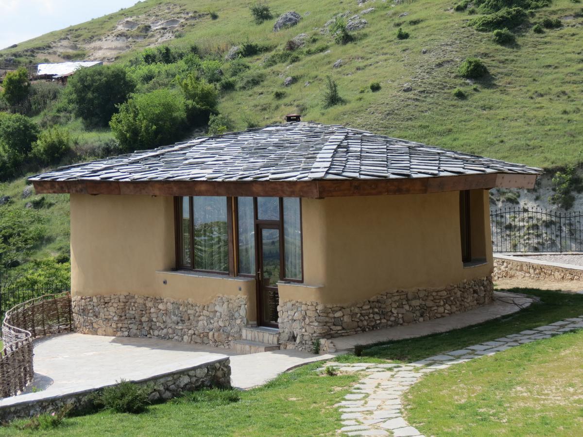 Eco Village Under The Cliffs Ilindentsi Dış mekan fotoğraf