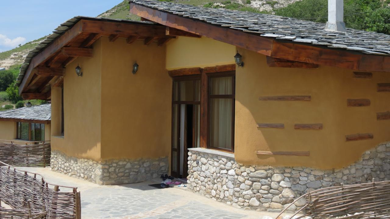 Eco Village Under The Cliffs Ilindentsi Dış mekan fotoğraf