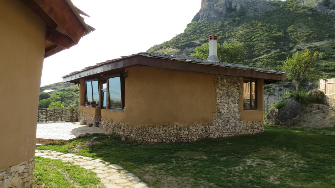 Eco Village Under The Cliffs Ilindentsi Dış mekan fotoğraf