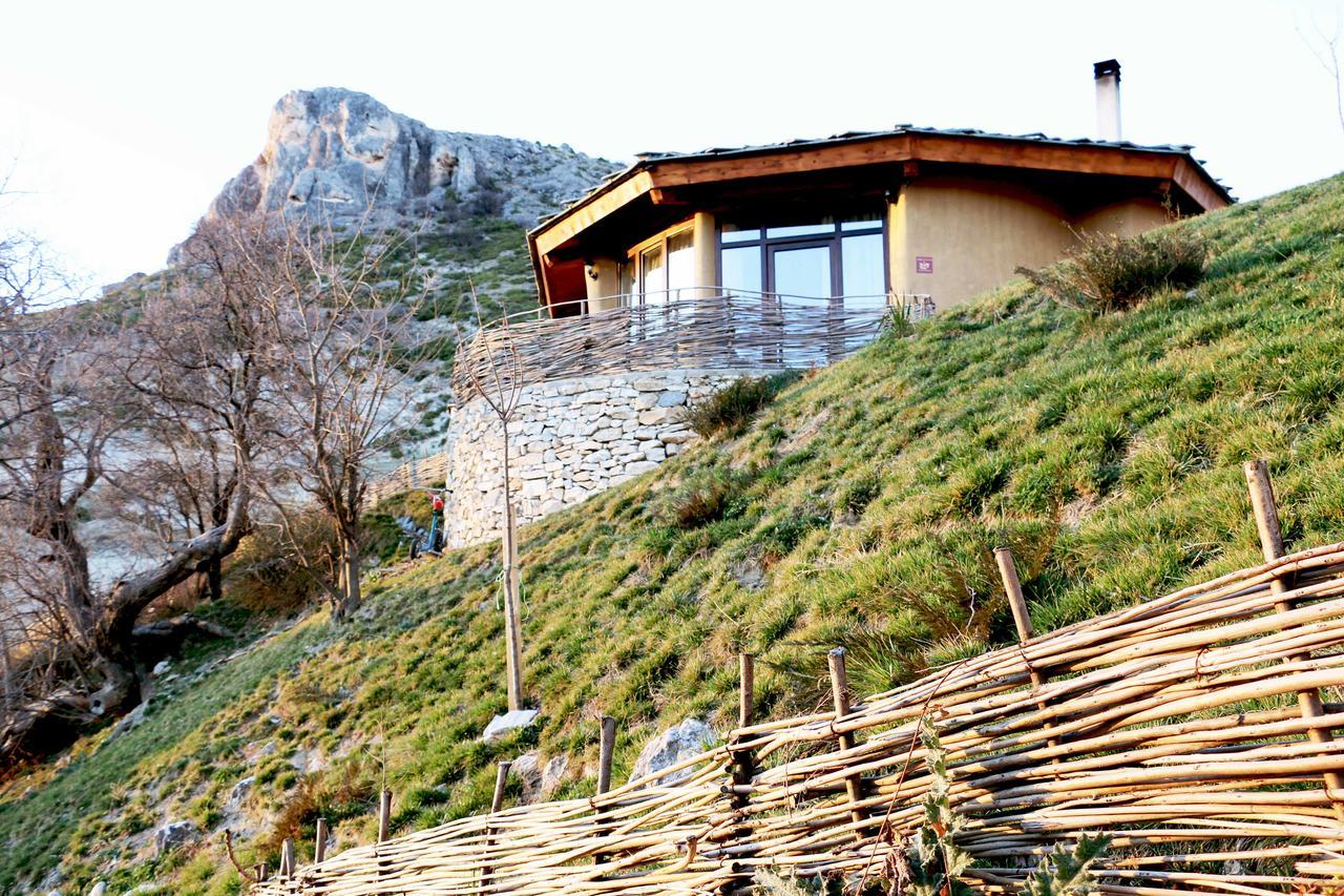 Eco Village Under The Cliffs Ilindentsi Dış mekan fotoğraf