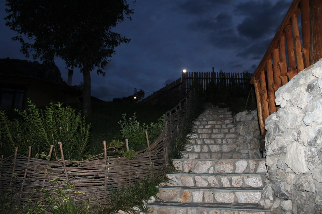 Eco Village Under The Cliffs Ilindentsi Dış mekan fotoğraf