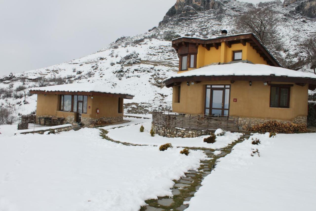 Eco Village Under The Cliffs Ilindentsi Dış mekan fotoğraf